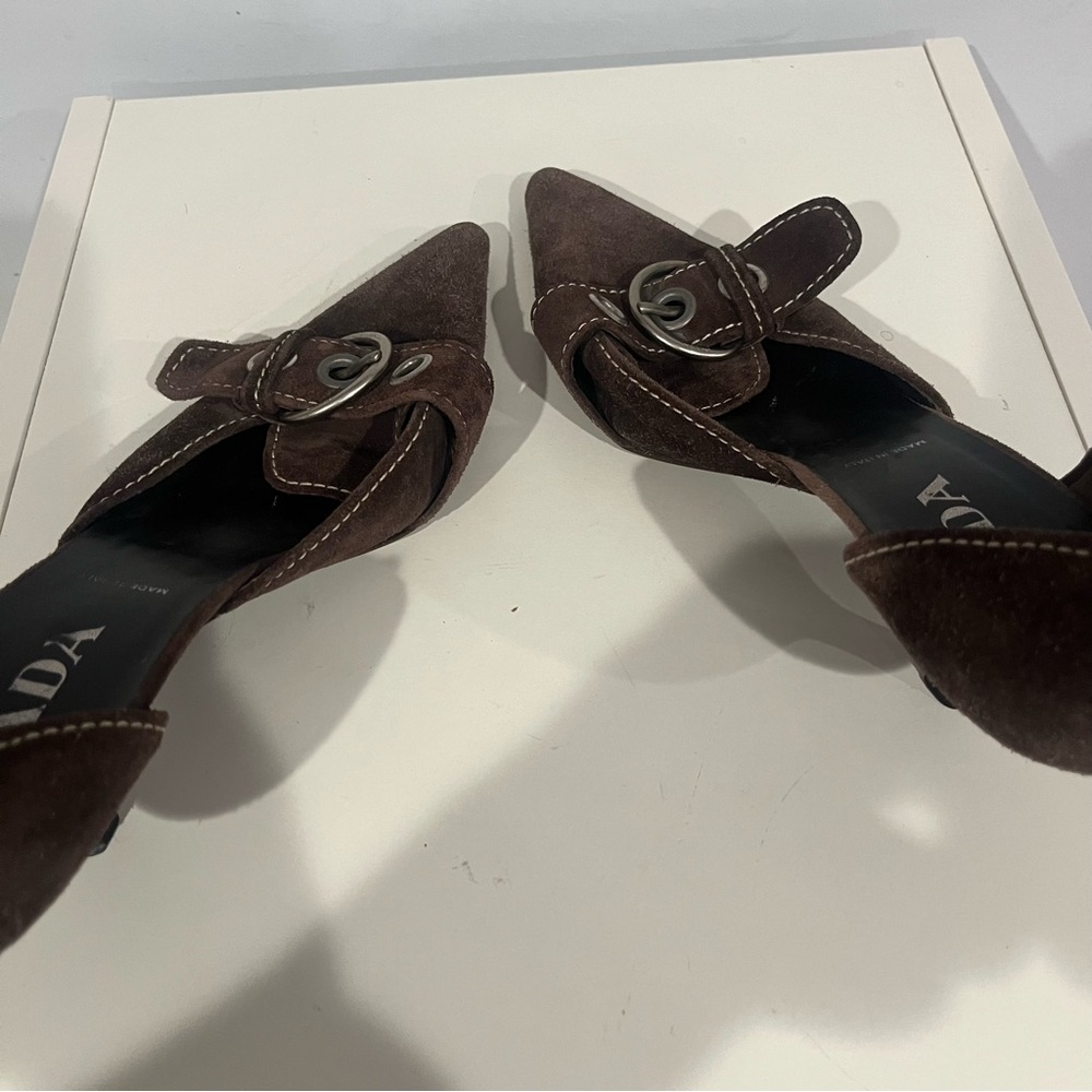 Vtg Prada Dark Brown Buckle Kitten Heels 37 Suede Y2K - Picture 5 of 8